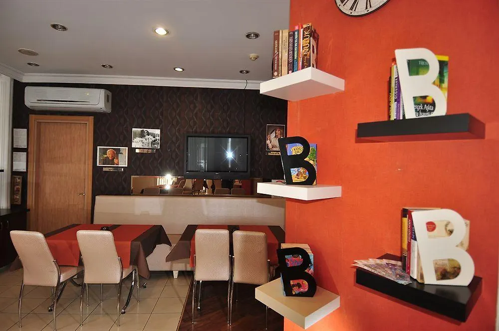 Mini hotel Izmir 2*,