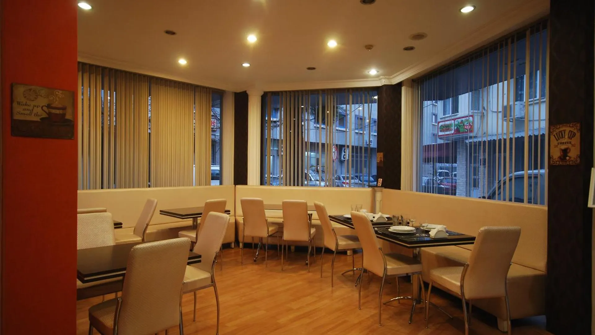 Mini hotel Izmir 2*,